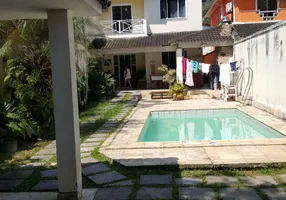 Foto 1 de Casa de Condomínio com 4 Quartos à venda, 210m² em Anil, Rio de Janeiro