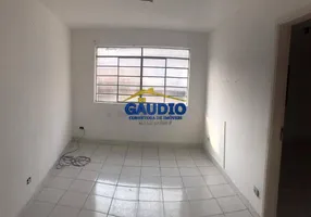 Foto 1 de Casa com 2 Quartos à venda, 60m² em Jardim Trianon, Taboão da Serra