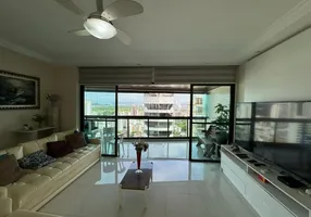 Foto 1 de Apartamento com 4 Quartos para alugar, 160m² em Jardim Astúrias, Guarujá