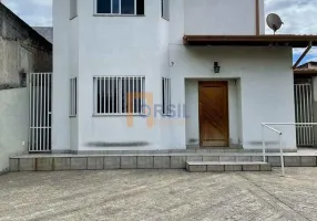 Foto 1 de Sobrado com 4 Quartos para venda ou aluguel, 500m² em Vila Nova Cintra, Mogi das Cruzes