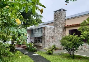 Foto 1 de Casa com 3 Quartos à venda, 185m² em Paquetá, Rio de Janeiro