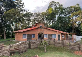 Foto 1 de Casa com 3 Quartos para alugar, 125m² em Chacara Santa Lucia, Carapicuíba