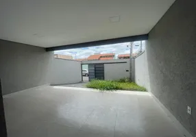 Foto 1 de Casa com 3 Quartos à venda, 195m² em Jardim Presidente, Goiânia
