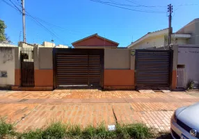 Foto 1 de Casa com 2 Quartos para alugar, 65m² em Amambaí, Campo Grande