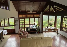 Foto 1 de Casa com 3 Quartos à venda, 240m² em Sans Souci, Nova Friburgo