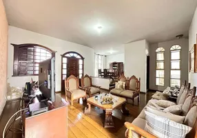 Foto 1 de Casa com 5 Quartos à venda, 248m² em Santa Amélia, Belo Horizonte