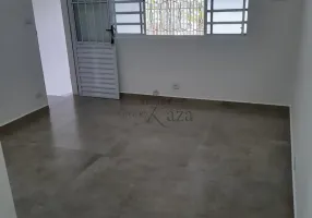 Foto 1 de Sobrado com 3 Quartos à venda, 180m² em Jardim das Oliveiras, Jacareí