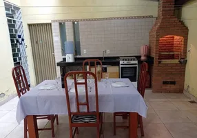 Foto 1 de Casa com 3 Quartos à venda, 115m² em Jardim Medina, Poá