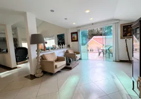 Foto 1 de Casa de Condomínio com 5 Quartos à venda, 540m² em Chácara Pavoeiro, Cotia