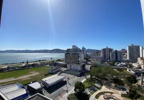 Foto 1 de Apartamento com 2 Quartos à venda, 65m² em Balneario do Estreito, Florianópolis