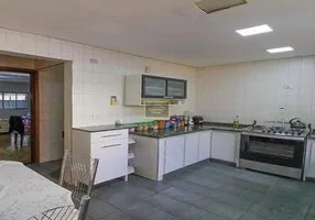 Foto 1 de Sobrado com 3 Quartos para venda ou aluguel, 273m² em Vila Anglo Brasileira, São Paulo