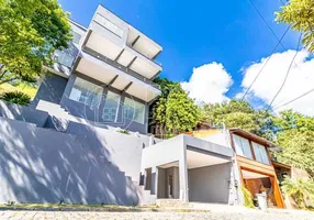 Foto 1 de Casa com 4 Quartos à venda, 413m² em Pendotiba, Niterói