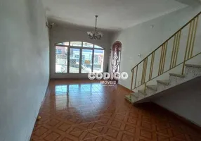 Foto 1 de Sobrado com 3 Quartos para alugar, 234m² em Jardim Maia, Guarulhos