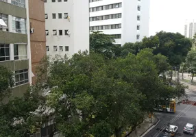 Foto 1 de Apartamento com 3 Quartos para alugar, 95m² em Campo Grande, Salvador