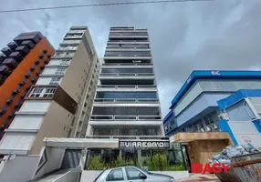 Foto 1 de Apartamento com 4 Quartos para alugar, 146m² em Centro, Florianópolis