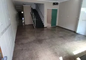 Foto 1 de Sobrado com 3 Quartos para alugar, 297m² em Vila Camilopolis, Santo André