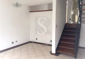 Foto 1 de Casa de Condomínio com 3 Quartos à venda, 205m² em Interlagos, São Paulo