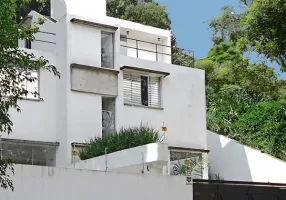 Foto 1 de Sobrado com 4 Quartos para alugar, 300m² em Jardim Peri-Peri, São Paulo