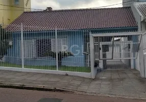 Foto 1 de Casa com 3 Quartos à venda, 248m² em Medianeira, Porto Alegre