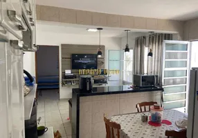 Foto 1 de Casa com 2 Quartos à venda, 186m² em Vila Sagrado Coração de Maria, Mogi das Cruzes