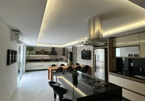 Foto 1 de Casa de Condomínio com 4 Quartos à venda, 274m² em Colina de Laranjeiras, Serra