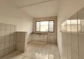 Foto 1 de Casa com 2 Quartos para venda ou aluguel, 60m² em Jardim Itatiaia, Jaú