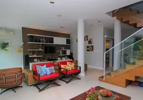 Foto 1 de Casa com 5 Quartos à venda, 590m² em Humaitá, Rio de Janeiro