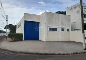 Foto 1 de Galpão/Depósito/Armazém para venda ou aluguel, 219m² em Vila Guaianases, Araraquara