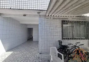 Foto 1 de Casa com 3 Quartos à venda, 125m² em Areia Branca, Santos