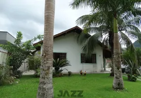 Foto 1 de Casa com 3 Quartos à venda, 199m² em Mar Verde, Caraguatatuba