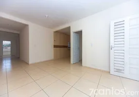 Foto 1 de Apartamento com 3 Quartos para alugar, 100m² em Dias Macedo, Fortaleza