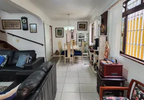 Foto 1 de Casa com 3 Quartos à venda, 264m² em Marapé, Santos