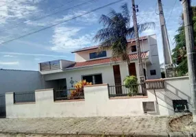 Foto 1 de Sobrado com 3 Quartos à venda, 189m² em São Cristovão, Barra Velha