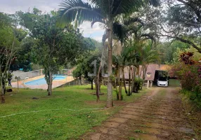 Foto 1 de Fazenda/Sítio com 3 Quartos à venda, 200m² em Parque das Varinhas, Mogi das Cruzes