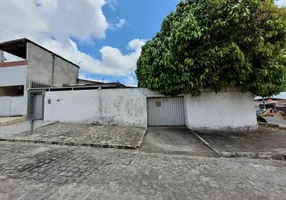 Foto 1 de Casa com 2 Quartos à venda, 374m² em Funcionários, João Pessoa