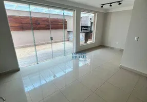 Foto 1 de Casa de Condomínio com 3 Quartos para venda ou aluguel, 300m² em Campo Belo, São Paulo