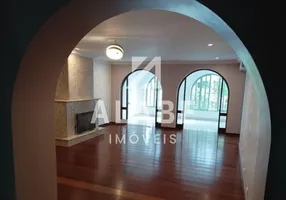 Foto 1 de Casa com 3 Quartos à venda, 570m² em Jardim Marajoara, São Paulo