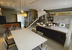 Foto 1 de Casa de Condomínio com 2 Quartos à venda, 105m² em Centro, Balneário Camboriú