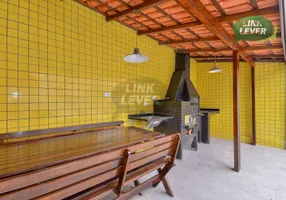 Foto 1 de Sobrado com 3 Quartos para alugar, 137m² em Bacacheri, Curitiba