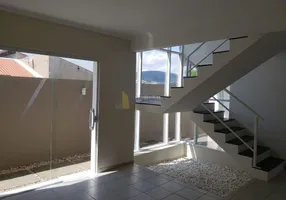 Foto 1 de Sobrado com 3 Quartos à venda, 167m² em Horto Santo Antonio, Jundiaí