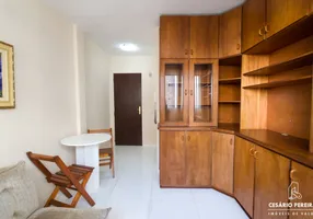 Foto 1 de Apartamento com 1 Quarto para alugar, 29m² em Centro, Curitiba