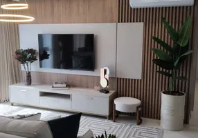 Foto 1 de Apartamento com 4 Quartos para alugar, 130m² em Centro, Balneário Camboriú