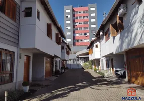 Foto 1 de Casa de Condomínio com 3 Quartos à venda, 168m² em Santo Antônio, Porto Alegre