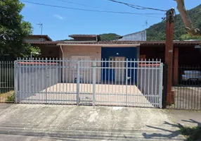 Foto 1 de Casa com 2 Quartos à venda, 82m² em Cidade Jardim, Caraguatatuba