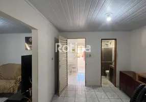 Foto 1 de Casa com 6 Quartos à venda, 216m² em Custódio Pereira, Uberlândia