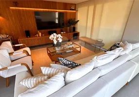 Foto 1 de Apartamento com 4 Quartos à venda, 225m² em Praia do Canto, Vitória