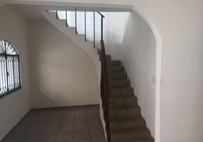Foto 1 de Casa com 3 Quartos para alugar, 90m² em Coelho da Rocha, São João de Meriti
