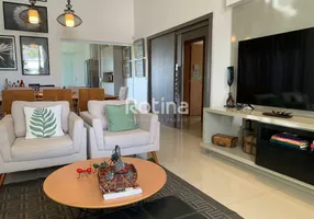 Foto 1 de Casa com 4 Quartos à venda, 250m² em Cidade Jardim, Uberlândia