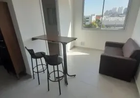Foto 1 de Apartamento com 2 Quartos para alugar, 36m² em Lapa, São Paulo