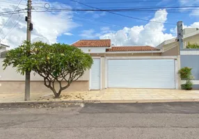 Foto 1 de Casa com 3 Quartos à venda, 309m² em Jardim Tropical, Marília
